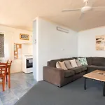 Yamba Towers 2 - Ljhooker Yamba