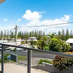 Yamba Towers 2 - Ljhooker Yamba
