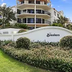 Breakers 2 - 7, 18 - 20 Pacific Parade