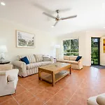 Four Beaches - Ljhooker Yamba