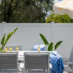 Sea Breeze Cottage - Oceanstays