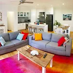 Deluxe Escape! Central, New & Spacious 3 Bed