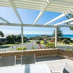 Location+ Ocean & Headland Views. Wifi, Linen +