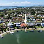 Loch Na Mara - Ljhooker Yamba