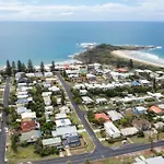 Four Beaches - Ljhooker Yamba