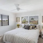 Copacabana House - Absolute Waterfront, Private Jetty
