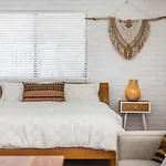 Copacabana House - Absolute Waterfront, Private Jetty