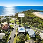 Spindrift Lowerdeck Beach Front Location! Wifi+++