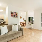 Ocean Links - Beachside Estate