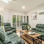 Ocean Links - Beachside Estate