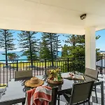 Arcoola 1 - Overlooking Main Beach