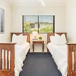 Arcoola 2 - Views Over Main Beach