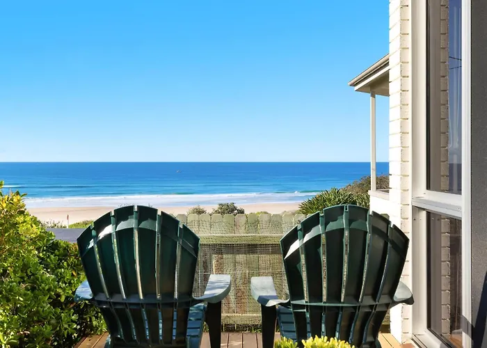 Spindrift Lowerdeck Beach Front Location! Wifi+++