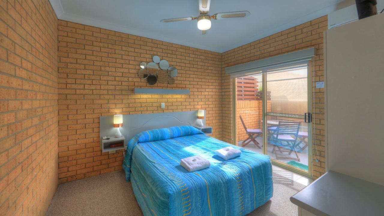 Motor Motel