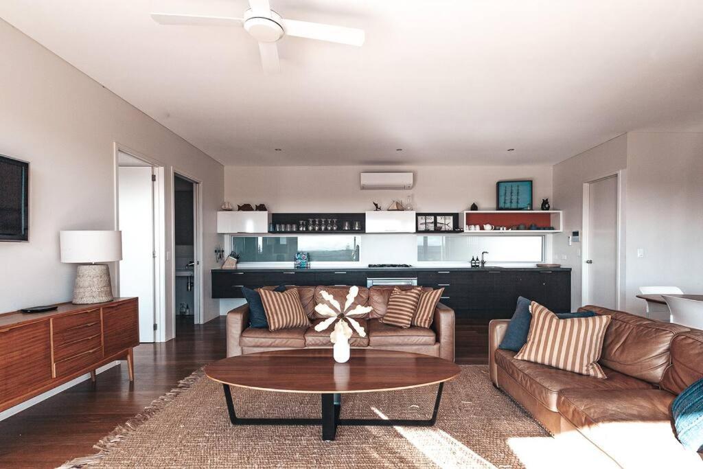 Apartment Bay . The Big Chill Yamba