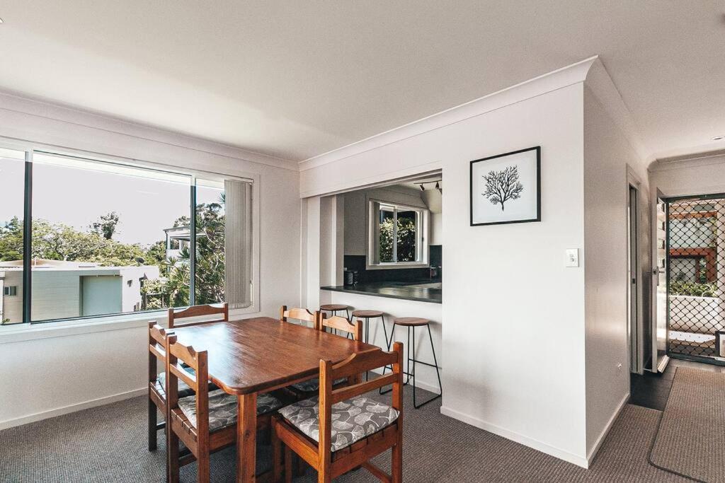 Apartment Bay Properties . The View *