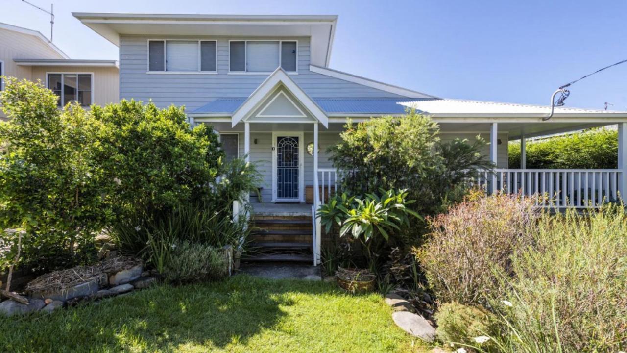 Tawny Roost, 10 Church St * Yamba