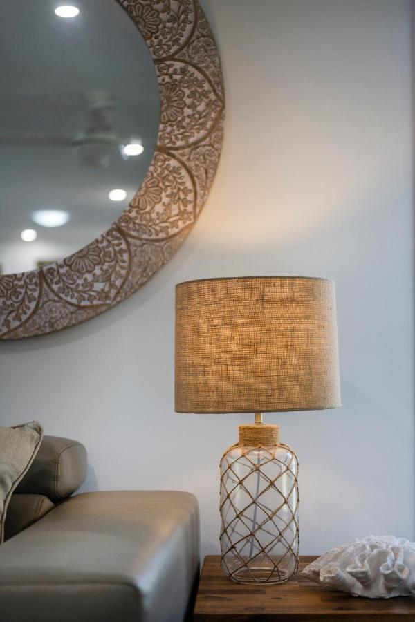 Kailani House - Ljhooker *