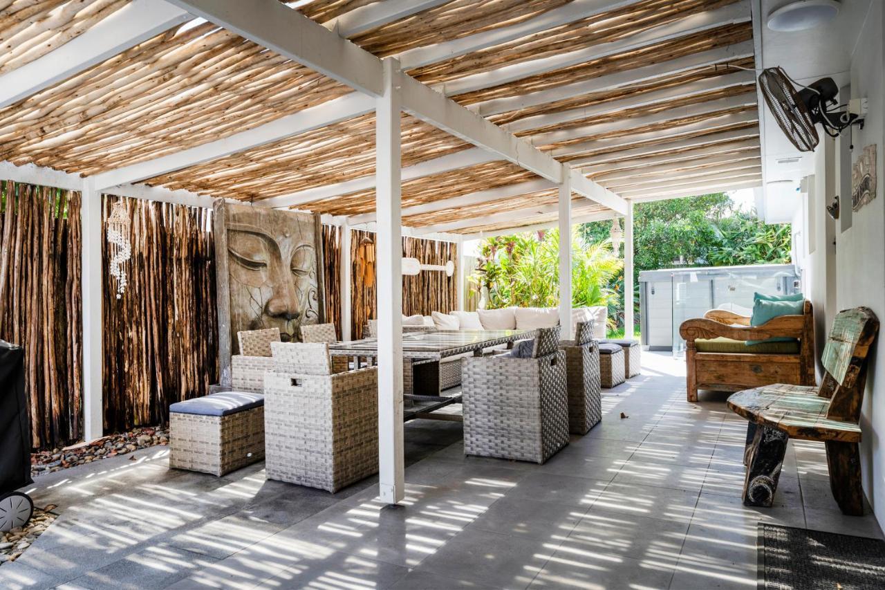 Kailani House - Ljhooker *