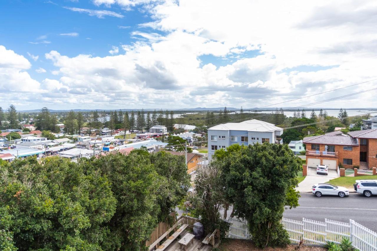 Views Iluka