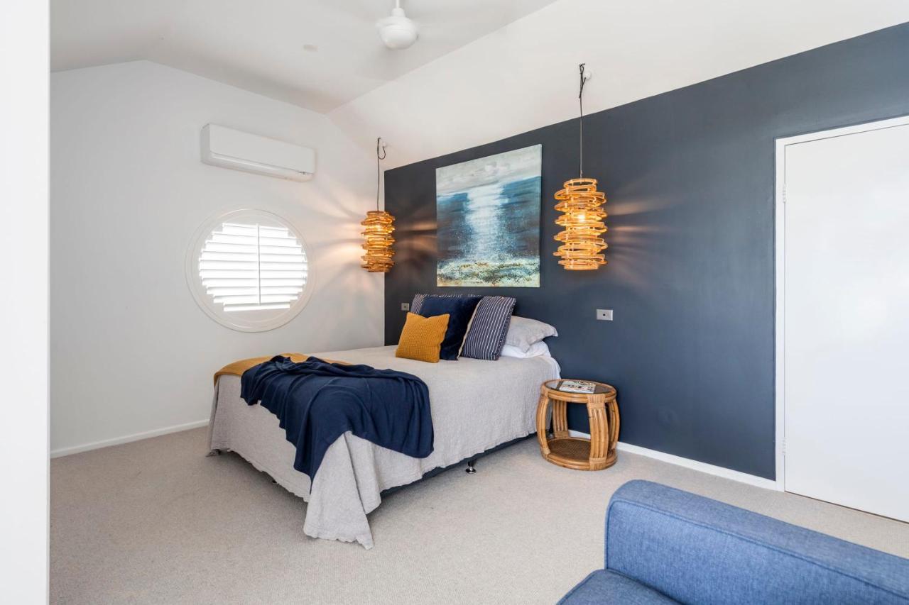 La Ronde Three - Unit 3 - Oceanstays