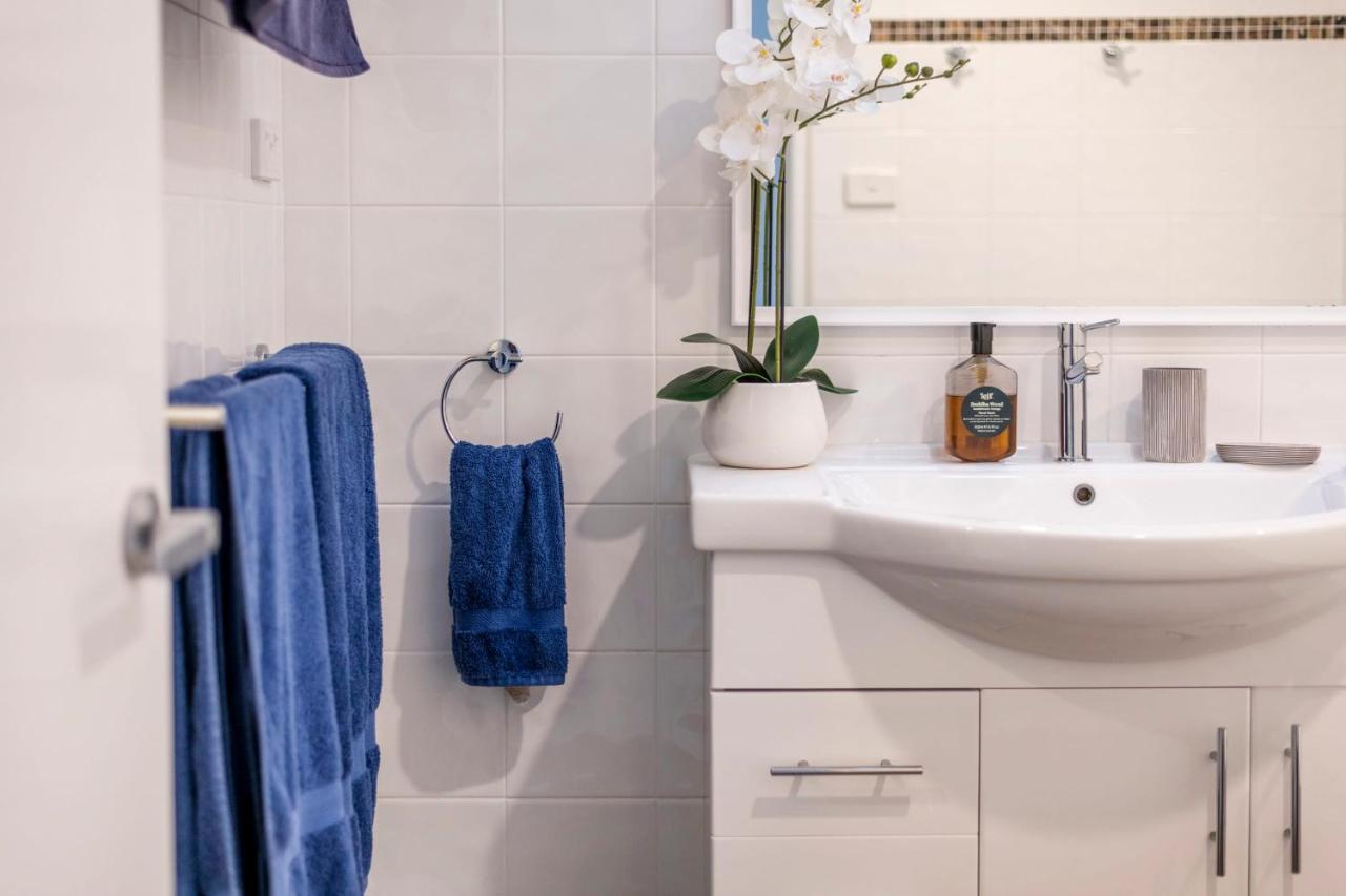 La Ronde Three - Unit 3 - Oceanstays Apartment *