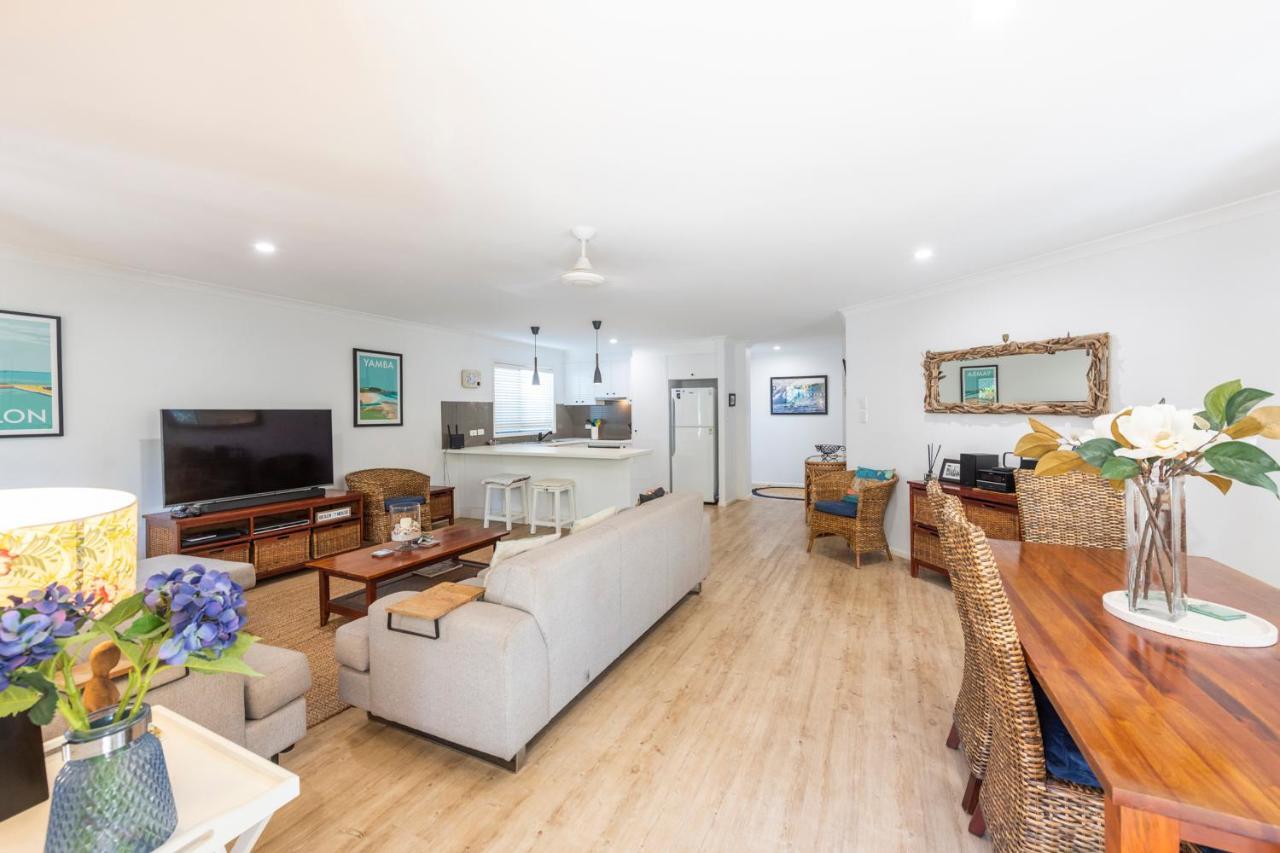 32 Beachside - Ljhooker *