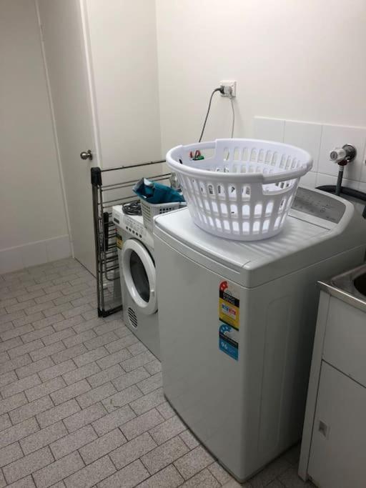 Spindrift Lowerdeck Front Location! Wifi+++ Yamba