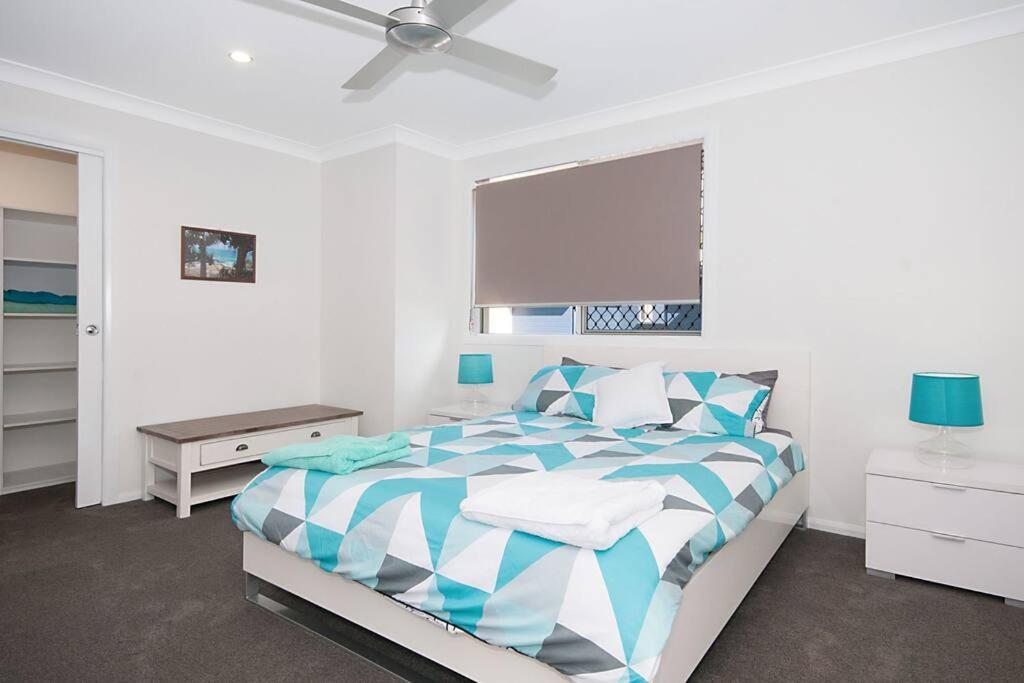 Luxury Townhouse! Walking Distance To Everything! * Yamba
