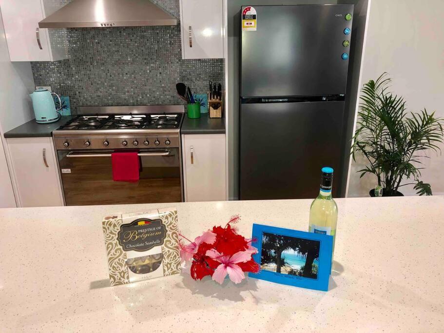 Deluxe Escape! Central, New & Spacious 3 Bed Yamba
