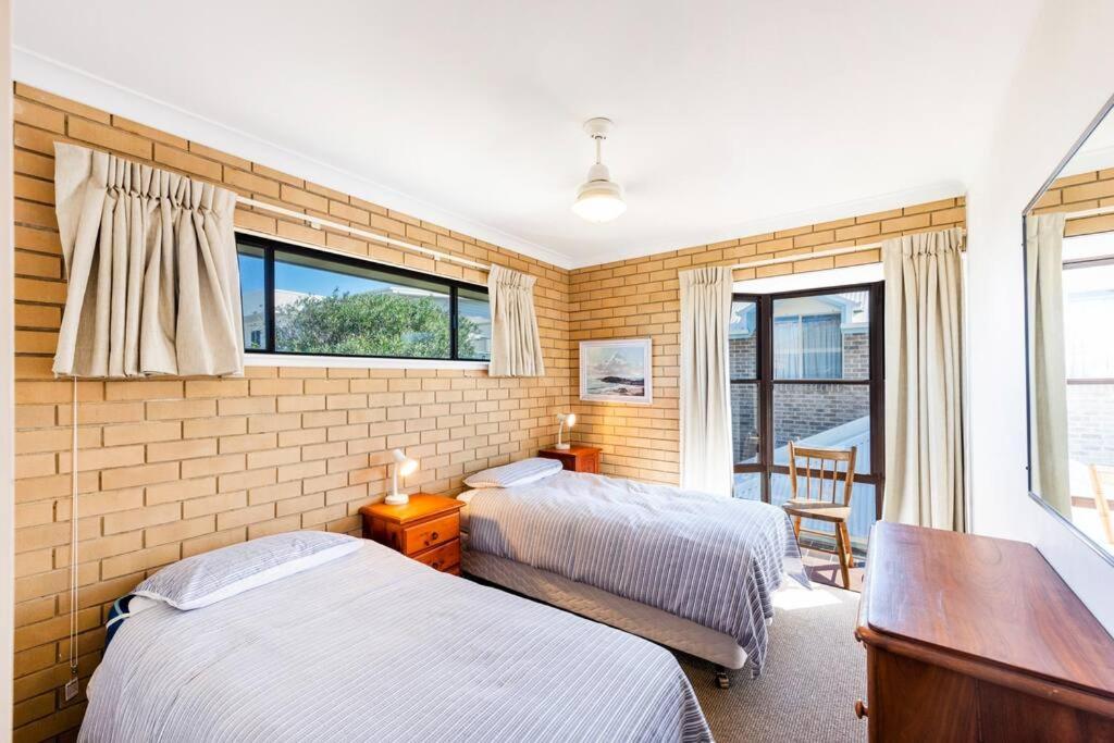 Location+ Ocean & Headland Views. Wifi, Linen + *