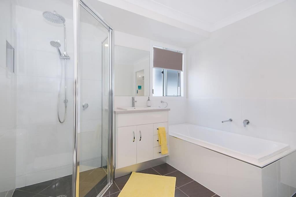 Holiday home Deluxe Escape! Central, New & Spacious 3 Bed