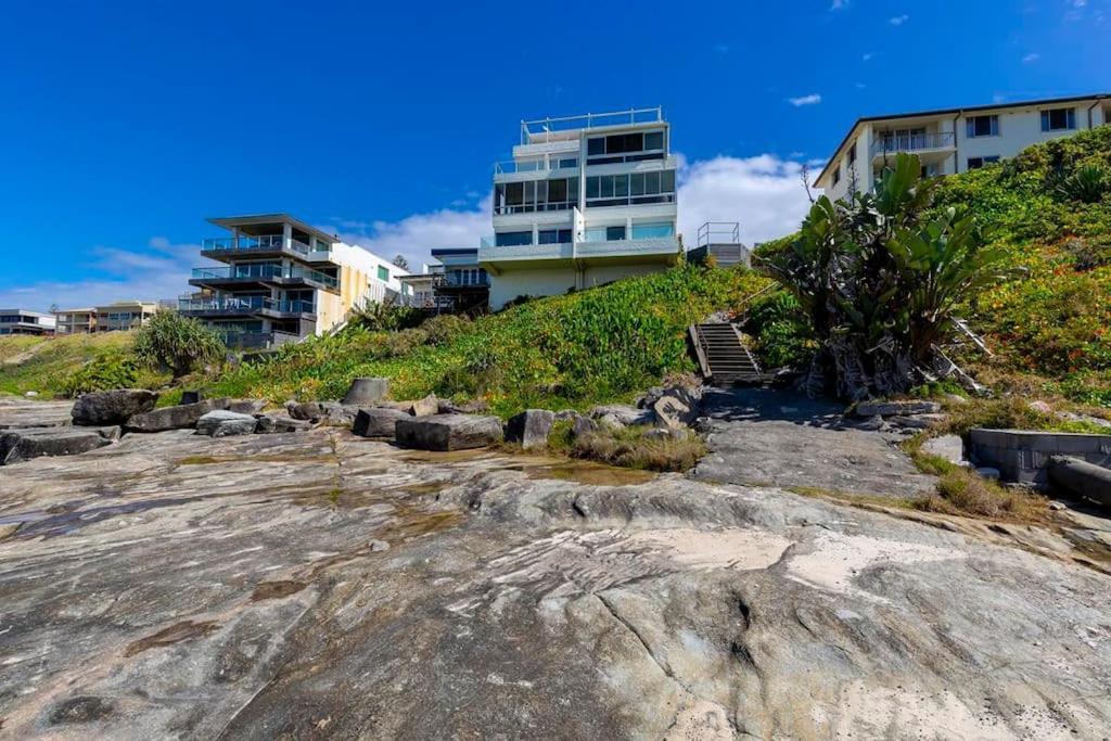 Luxe Oceanfront Penthouse! Yamba's Suncrest 5 Holiday home