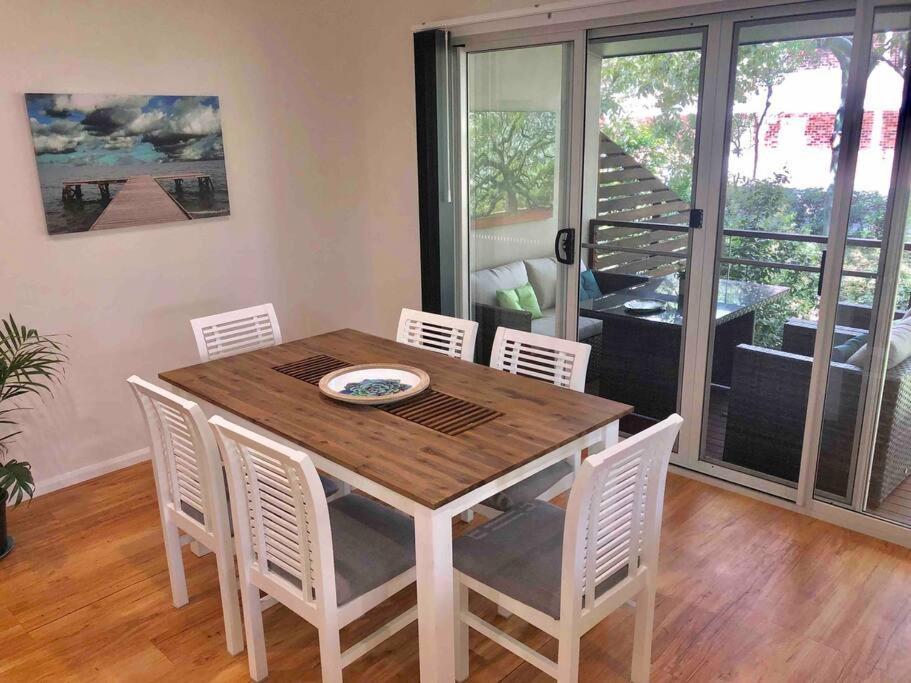 Deluxe Escape! Central, New & Spacious 3 Bed Yamba