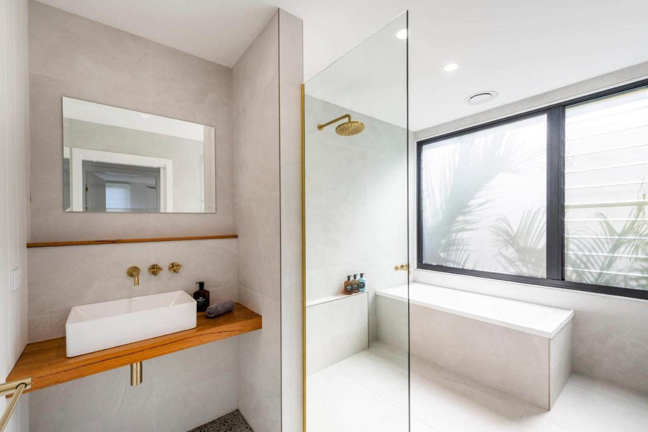 Sandhurst - Oceanstays Holiday home Yamba