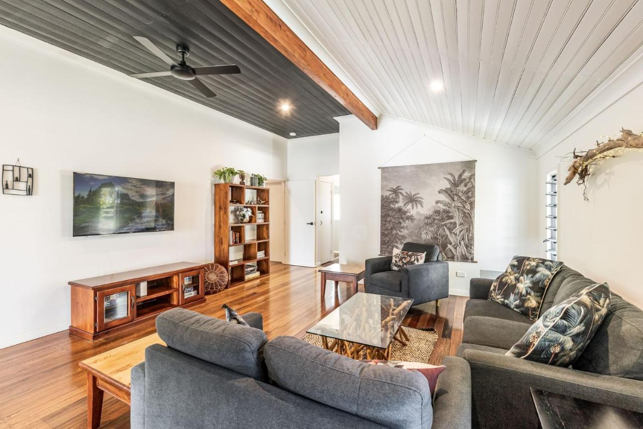 High Fives - In The Heart Of Town And Pet Friendly *