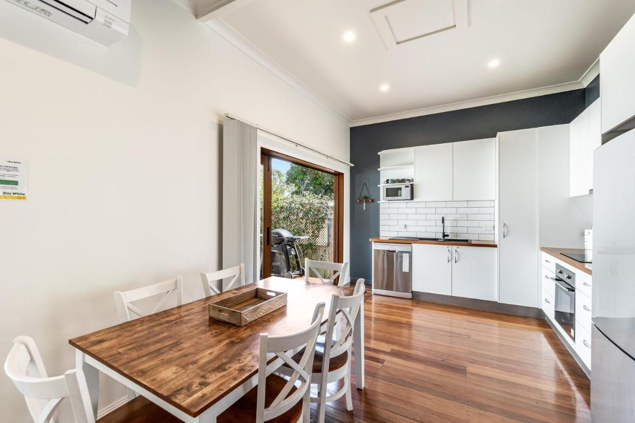 Holiday home High Fives - In The Heart Of Town And Pet Friendly