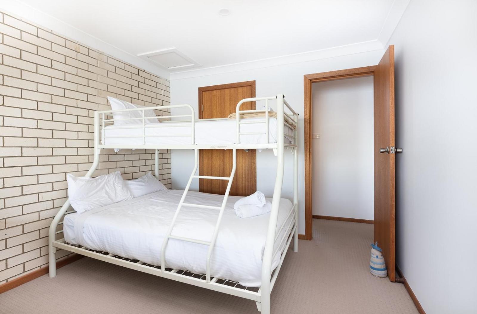 Peninsula Court 5 - Ljhooker * Yamba