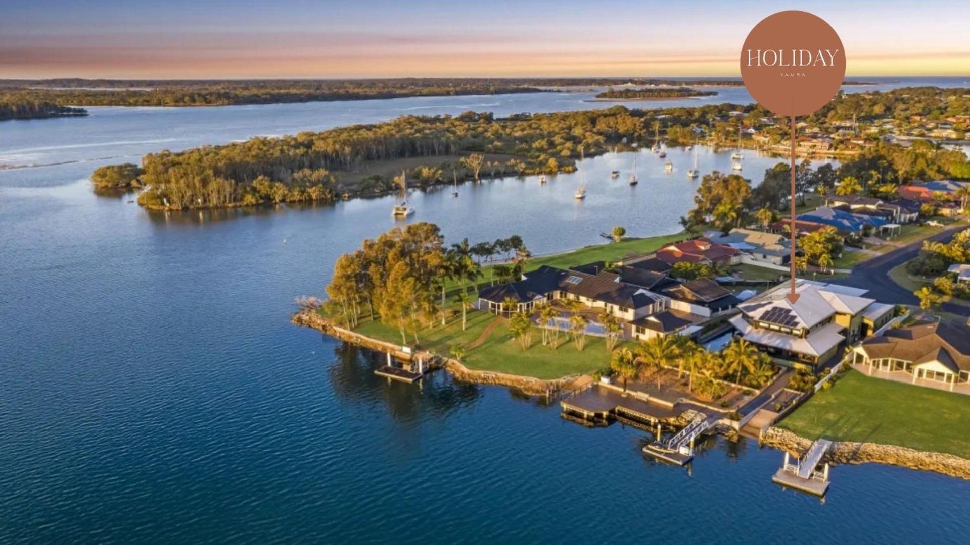 Jasmine Cove - Exclusive Waterfront Estate Yamba