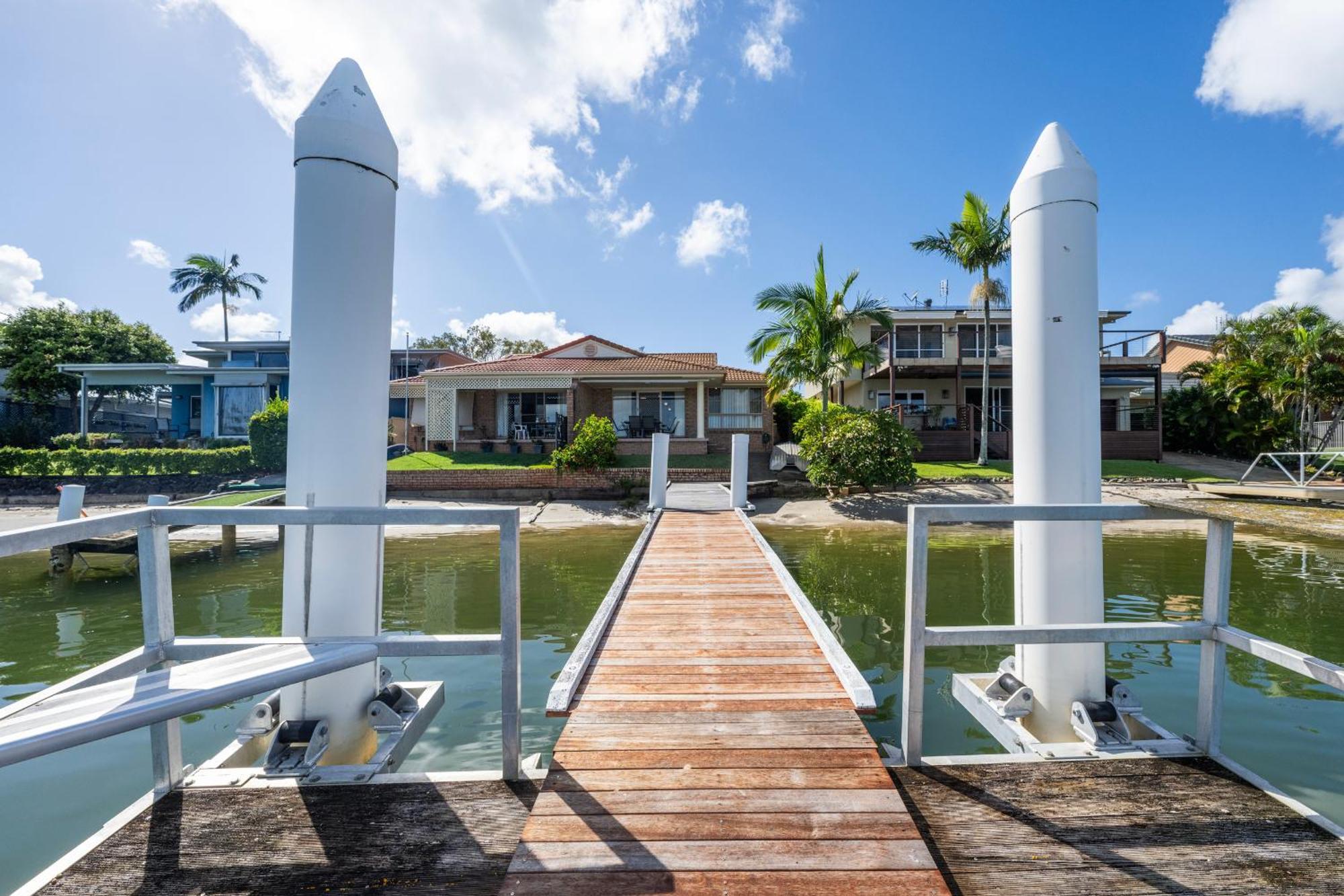 Loch Na Mara - Ljhooker Yamba