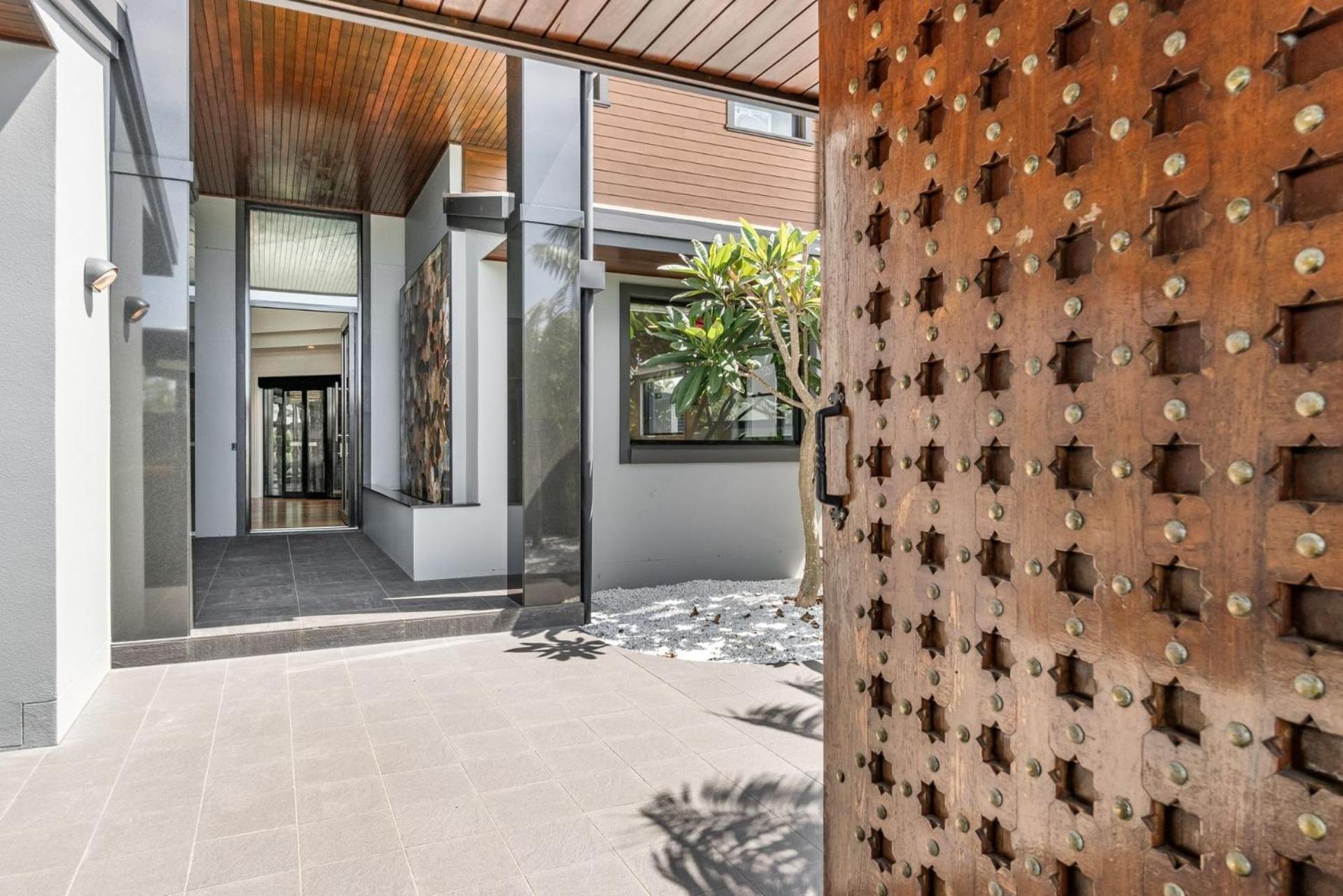 Holiday home Jasmine Cove - Exclusive Waterfront Estate Yamba
