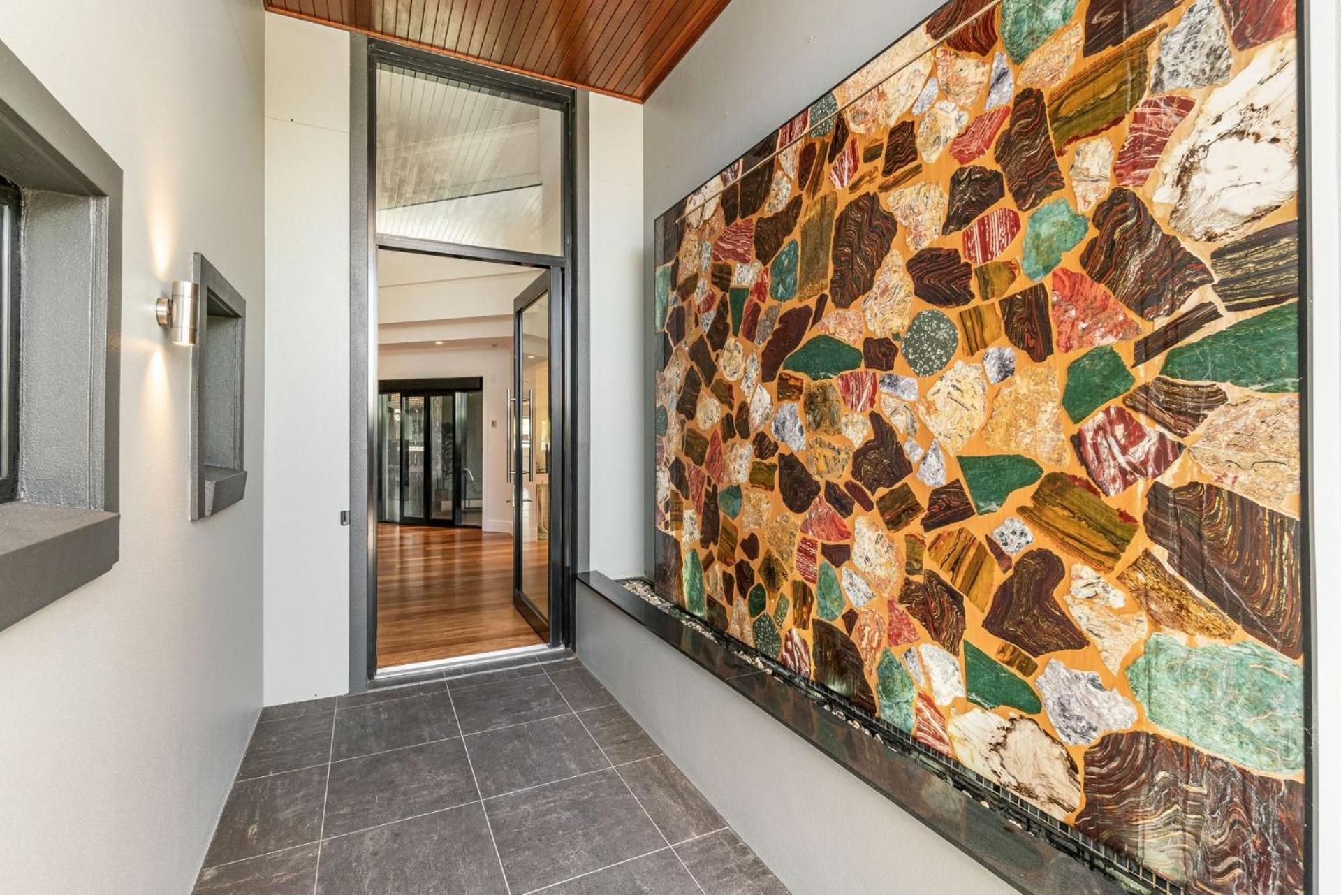 Holiday home Jasmine Cove - Exclusive Waterfront Estate Yamba