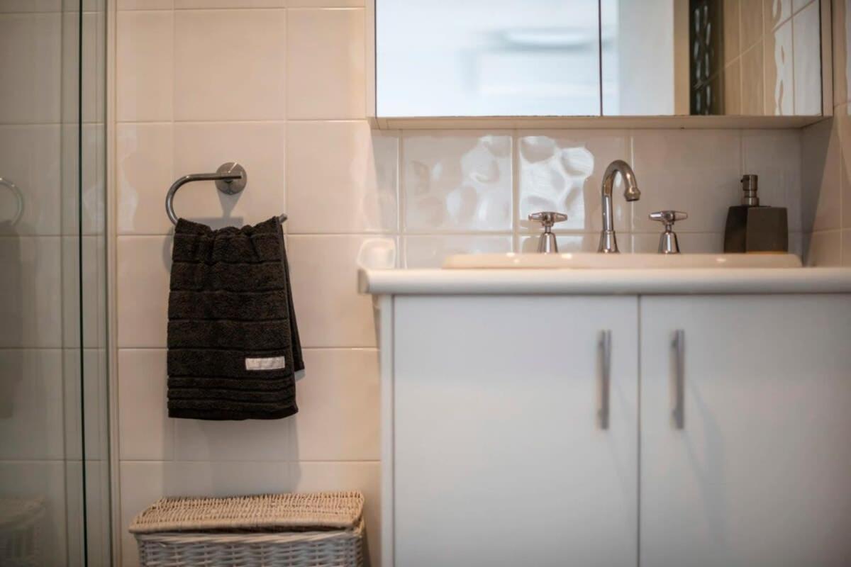 Apartment La Ronde One - Unit 1 - Oceanstays Yamba