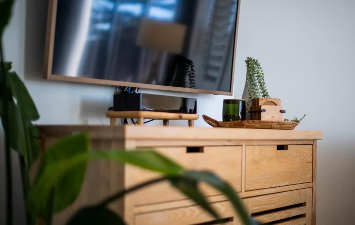 Apartment La Ronde One - Unit 1 - Oceanstays *