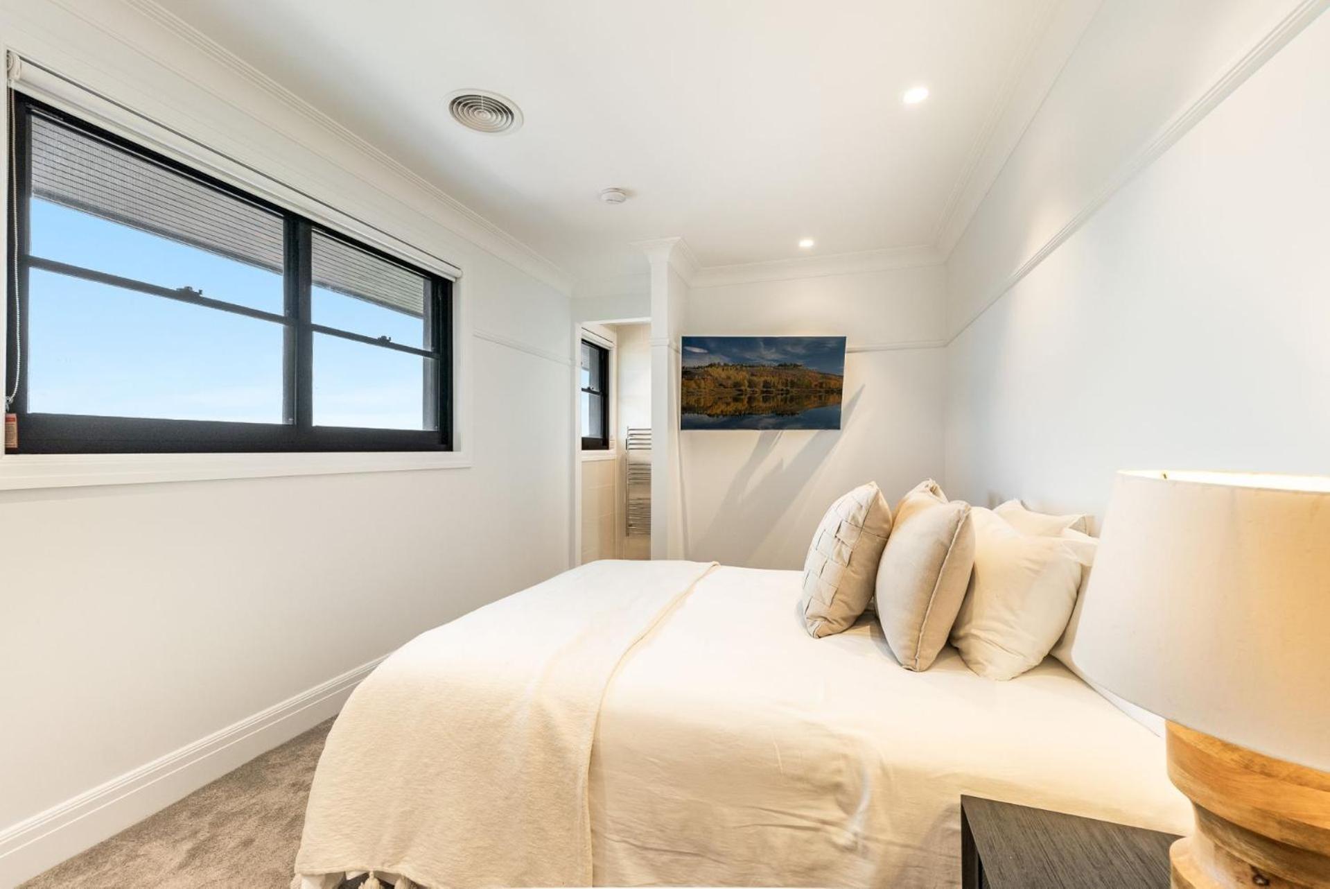 Jasmine Cove - Exclusive Waterfront Estate Yamba