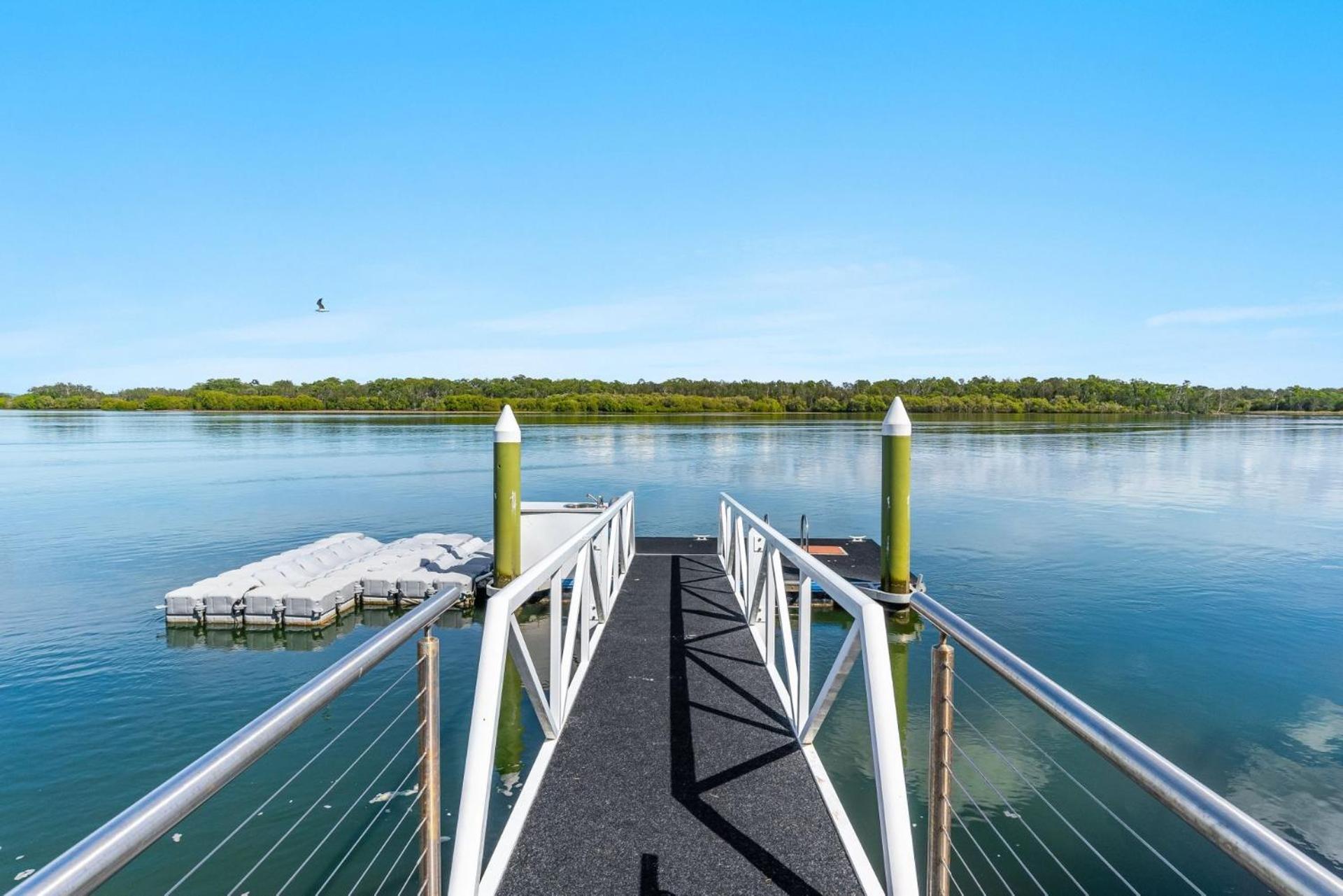 Jasmine Cove - Exclusive Waterfront Estate *