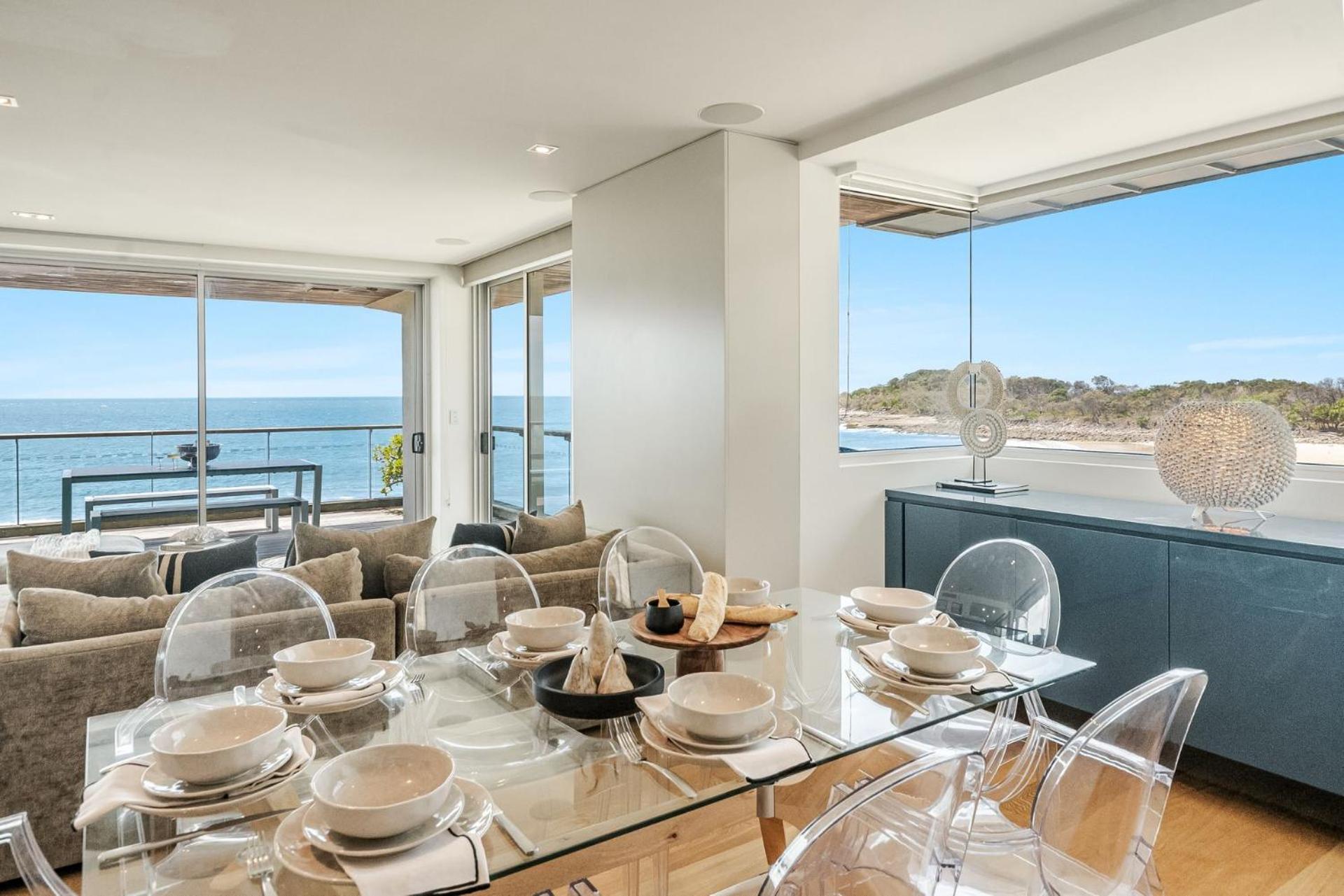 On The Rocks - Beachfront To Convent *