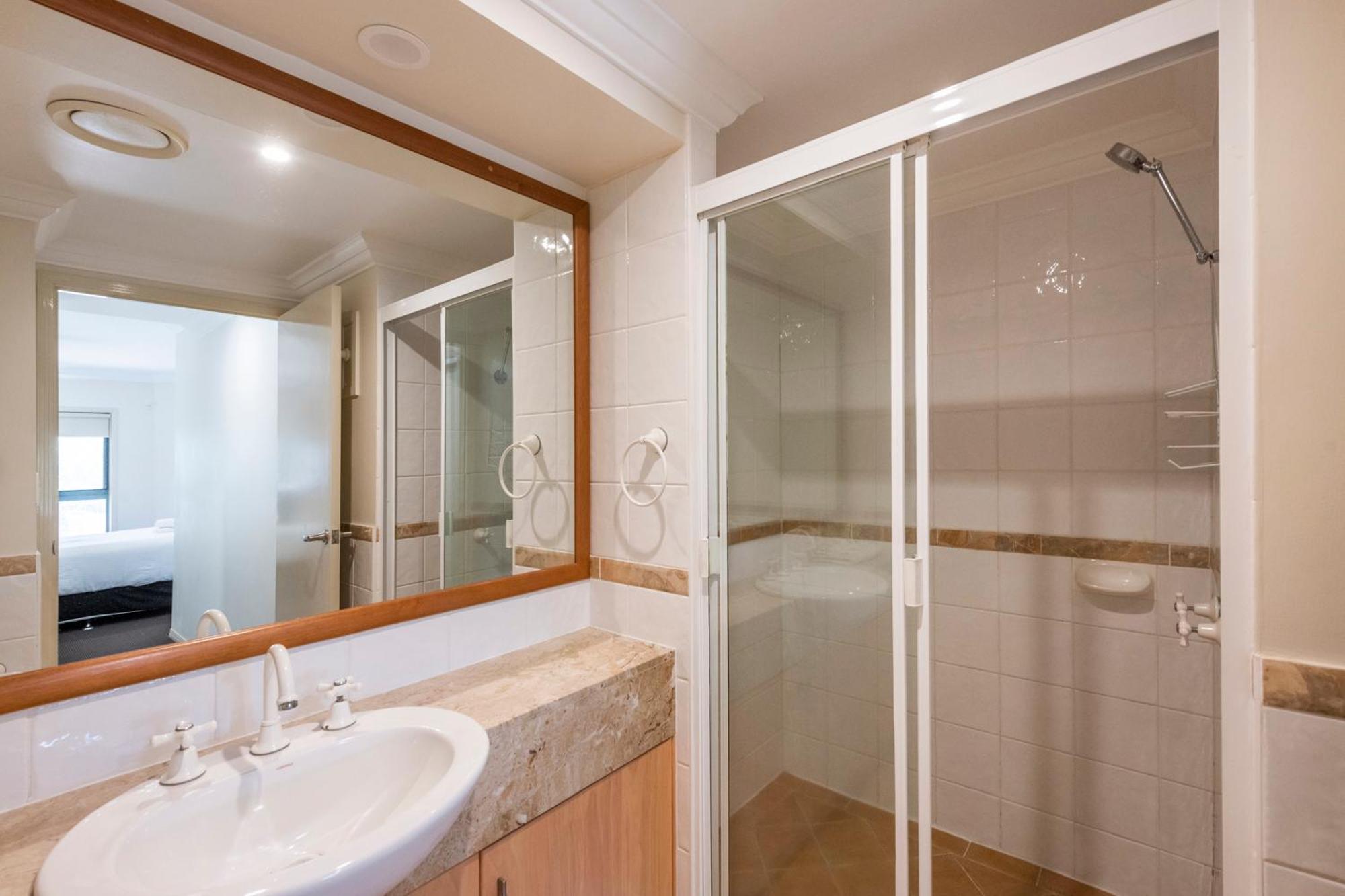 Breakers Unit 1 8 - Ljhooker