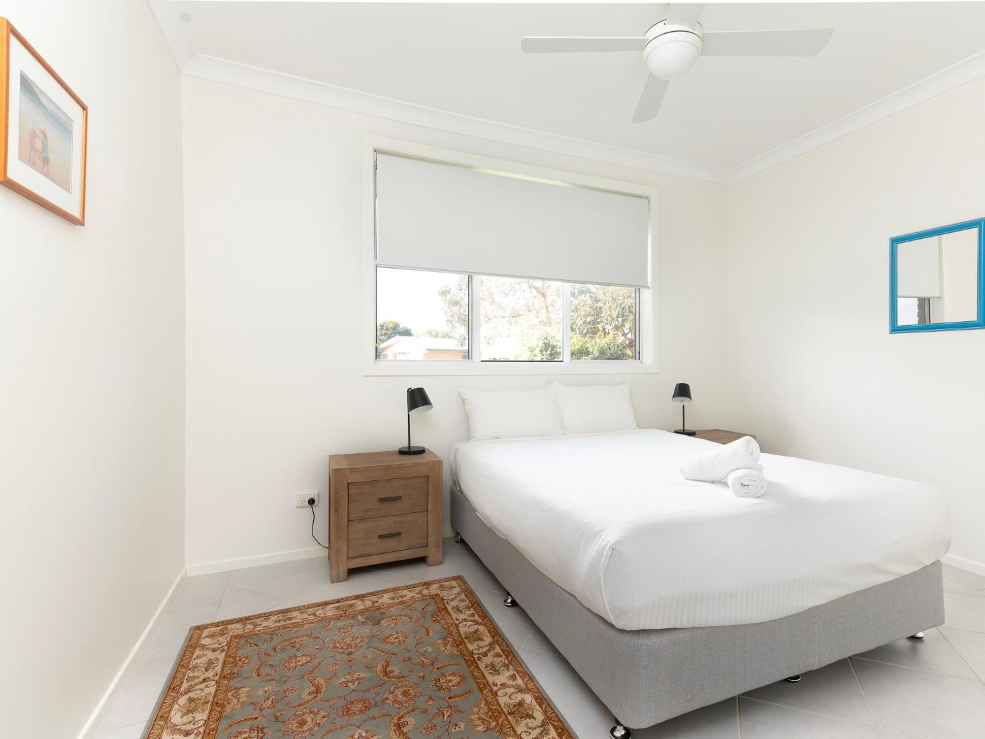21 Melaleuca - Ljhooker * Yamba