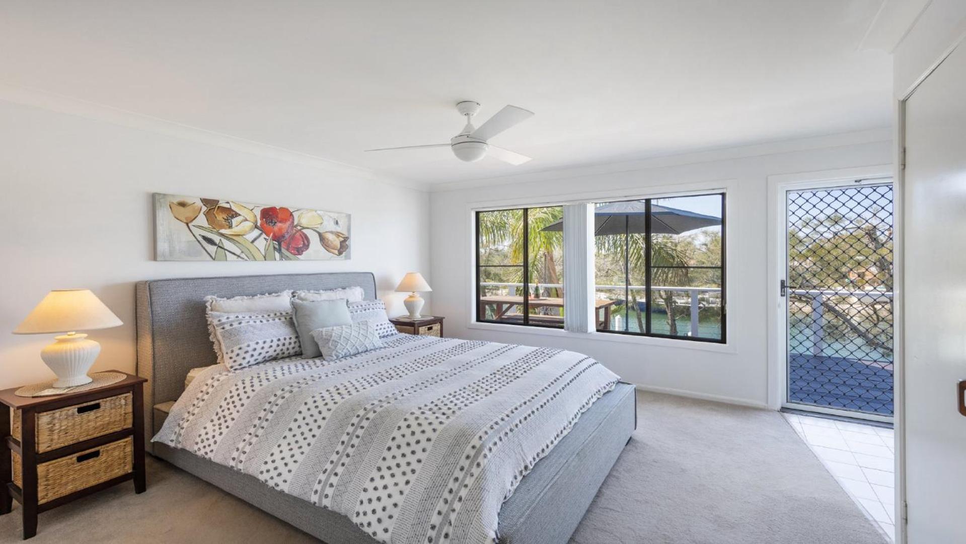 Holiday home Copacabana House - Absolute Waterfront, Private Jetty Yamba